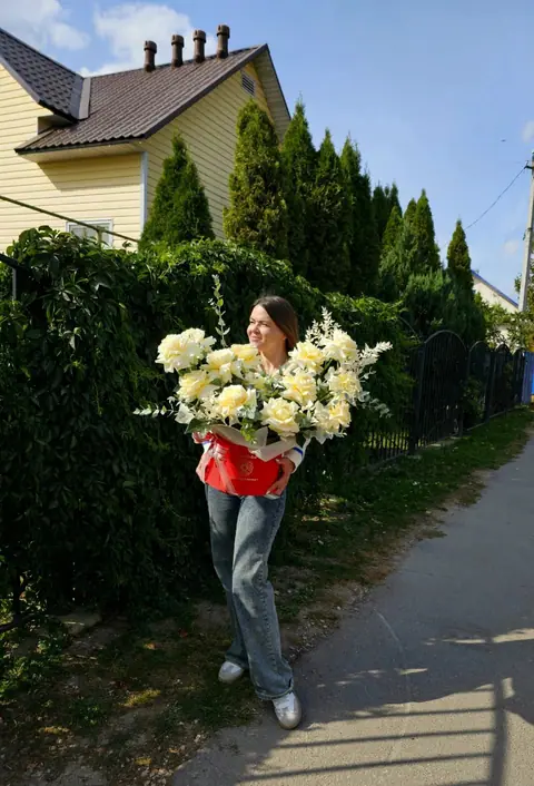 Букет белых хризантем — «Подарочек», Дубна